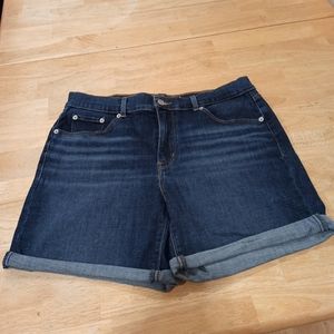 Levis Womens Mid Length Denim Shorts Blue Maui Ocean Depths . Size 28